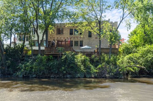 2703 Agatite Ave, Chicago IL 60630-3501 exterior