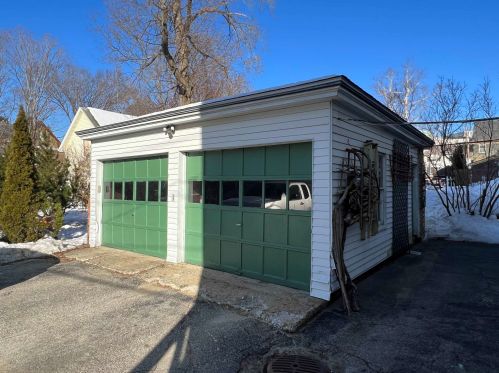 22 South St, Concord NH 03301-2664 exterior