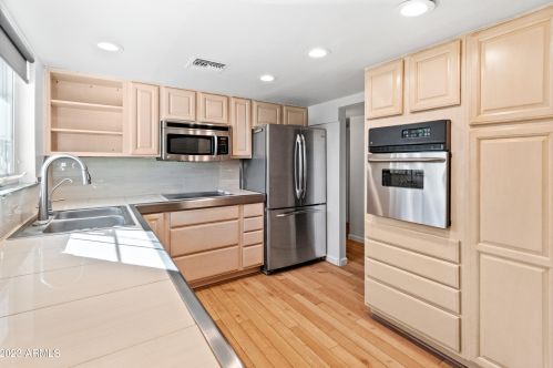 7025 22 Dr, Phoenix AZ 85023-2101 exterior