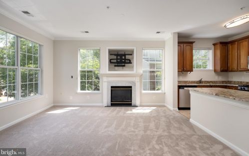 13104 Marcey Crk Rd, Herndon VA 20171-4800 exterior