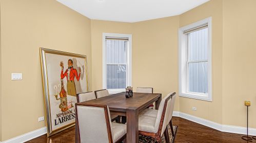 3935 Drake Ave, Chicago IL 60618-2219 exterior