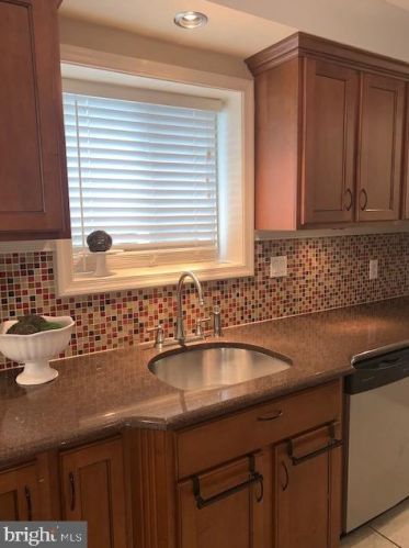 2018 Carpenter St, Philadelphia PA  19146-2617 exterior