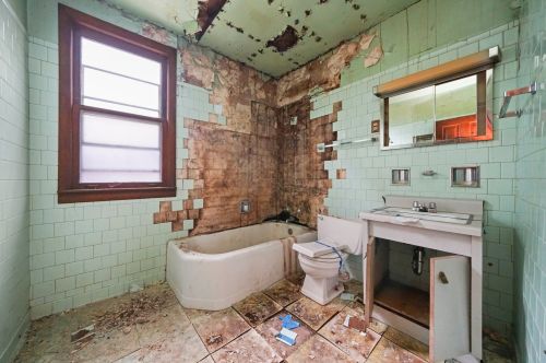 11736 State St, Chicago IL 60628-6135 exterior