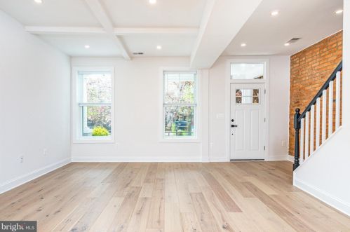 718 K St, Washington DC  20002-3635 exterior