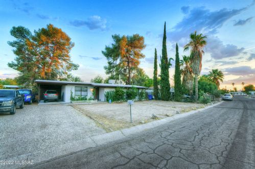 5656 Calle Aurora, Tucson AZ  85711-6617 exterior