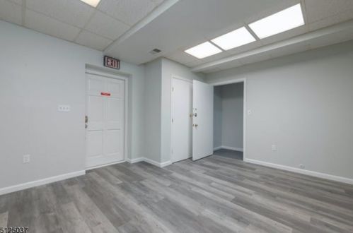 4 Maple Ave, Morristown NJ 07960-9437 exterior