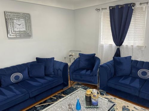 29805 Marquette St, Garden City MI 48135-3602 exterior