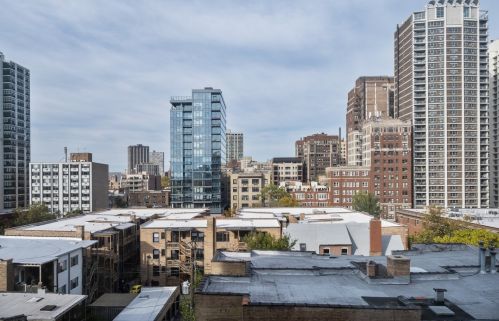 450 Briar Pl, Chicago IL  60657-4737 exterior