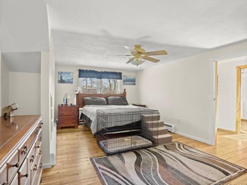 44 New Place St, Wallingford CT  06492-2237 exterior