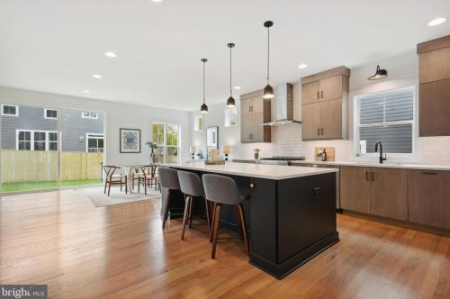 5120 25th Pl, Arlington VA  22207-2603 exterior