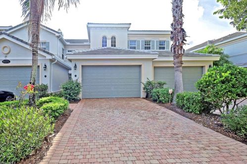 9271 Museo Cir, Naples, FL 34114-9515