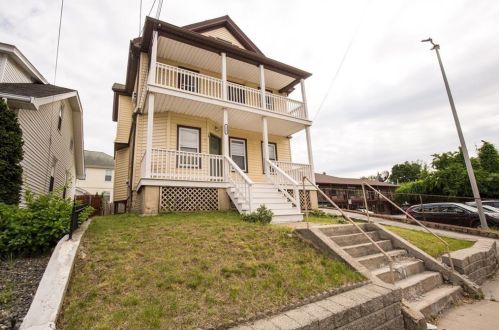 1902 Smith St, Providence, RI 02911-1733