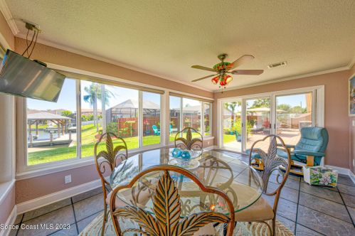 2390 Sykes Crk Dr, Merritt Island FL 32953-2954 exterior