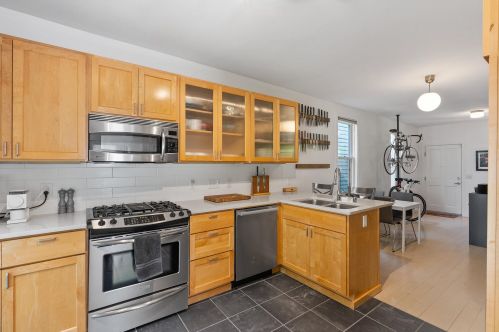 214 Vine St, Milwaukee WI 53205-1451 exterior