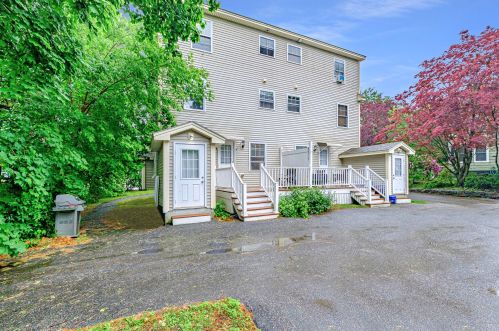 1407 Congress St, Portland, ME 04102-2119