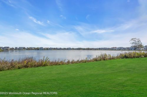 400 Newark Ave, Point Pleasant Beach NJ 08742-4141 exterior