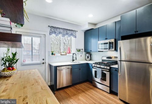 2109 Hagert St, Philadelphia PA 19132-4253 exterior