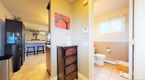 101 Grn Mnr Rd, Enfield CT 06082-4112 exterior