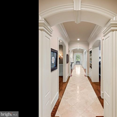 271 Blackburn Dr, Berwyn PA  19312-2801 exterior