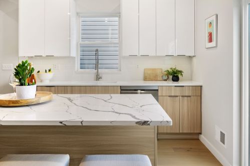 5105 Holmes St, Pittsburgh PA  15201-2433 exterior