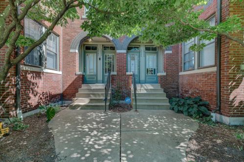 5945 Mcpherson Ave, Saint Louis, MO 63112-1505