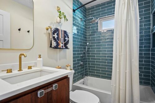 1858 Rutledge St, Madison WI  53704-5543 exterior