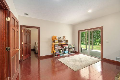 1811 Starr View Ln, Middlevle MI  49333-8066 exterior