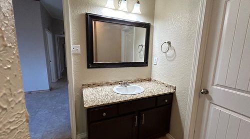 4 Lk Dr, Huntsville TX 77320-0237 exterior