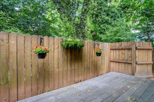 735 Bellemeade Ave, Atlanta GA 30318-3103 exterior