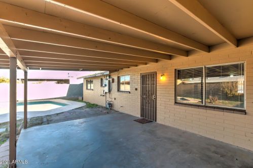 6110 Earll Dr, Phoenix AZ 85033-5841 exterior