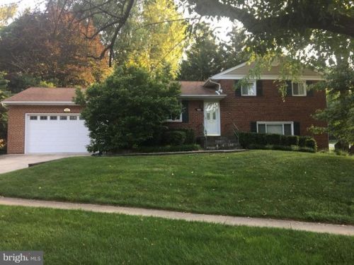 4822 Mori Dr, Rockville, MD 20852-2213