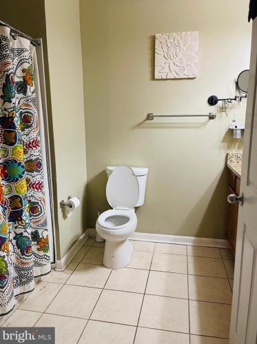 4850 Eisenhower Ave, Alexandria VA  22304-4882 exterior