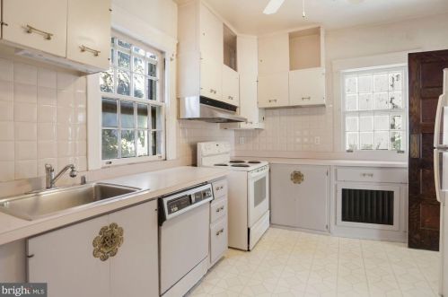 3941 Legation St, Washington DC 20015-2919 exterior