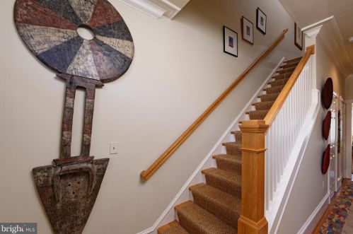 120 Queen St, Alexandria VA 22314-2610 exterior