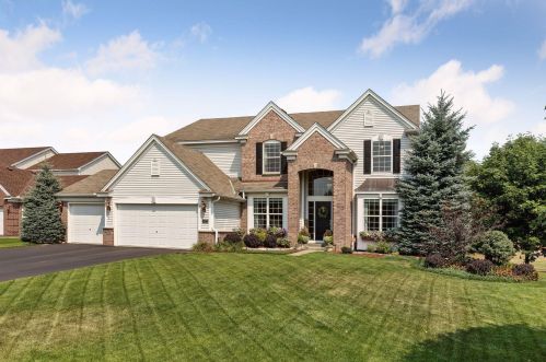 2473 Eyrie Dr, Saint Paul, MN 55129-4303