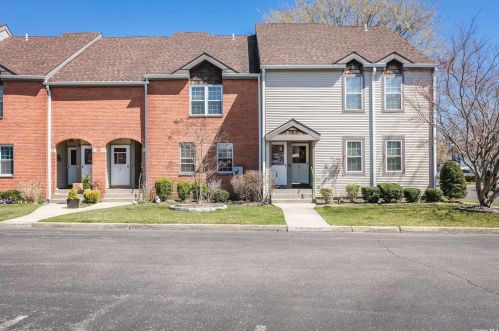 38 Greenmeadow Dr, Babylon, NY 11702-2341