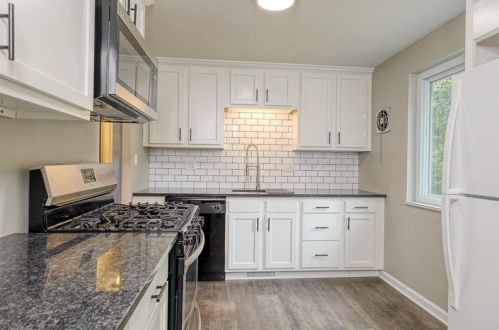 268 Southward Dr, Moon Twp PA  15108-3150 exterior