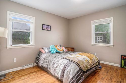 831 Hackley Ave, Meskegon MI 49444-1268 exterior