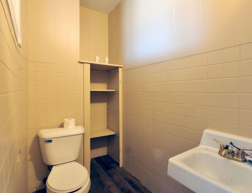 1801 Meinecke Ave, Milwaukee WI 53206-2062 exterior