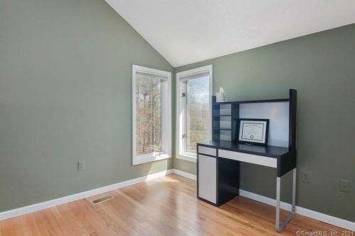 2 Deepwood Dr, Farmington CT 06032-1147 exterior