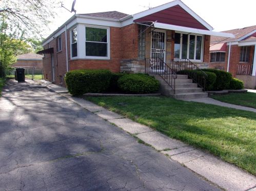 14530 Dobson Ave, Dolton, IL 60419-1930