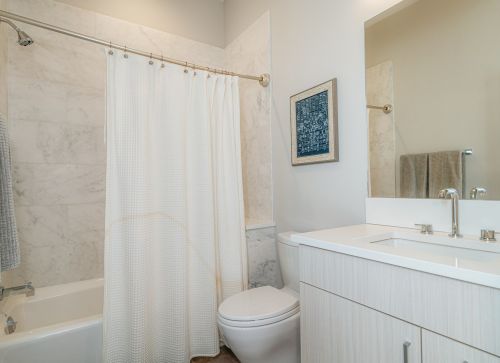 2810 Walton St, Chicago IL 60622-4450 exterior