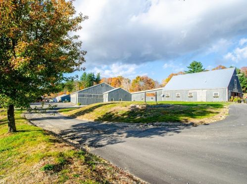 40 Dunbarton Ctr Rd, Concord NH 03304-5300 exterior