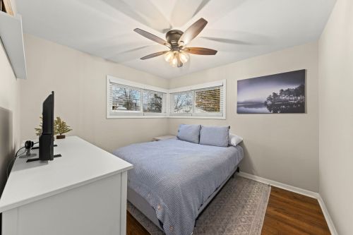 766 Parkside Ave, Elmhurst IL  60126-4811 exterior