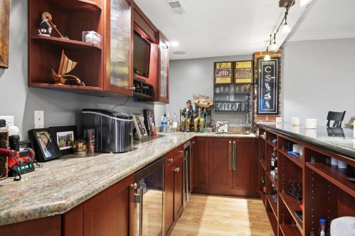 482 Prospect Ave, Elmhurst IL 60126-4325 exterior