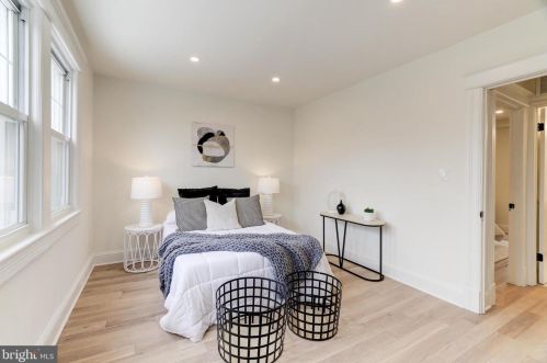 626 Hamilton St, Washington DC 20011-4030 exterior