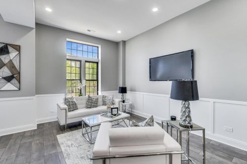 2718 Monroe St, Chicago IL 60624-2661 exterior