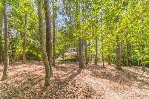 2201 Valley Creek Cir, Lithonia GA  30078-2532 exterior