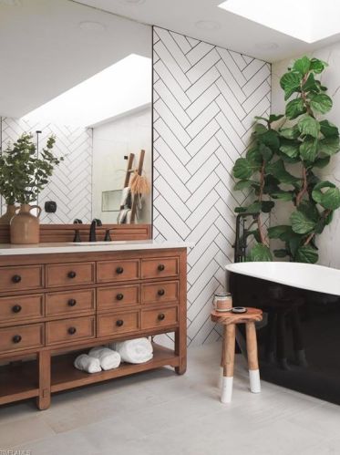 651 Bridgeway Ln, Naples FL exterior