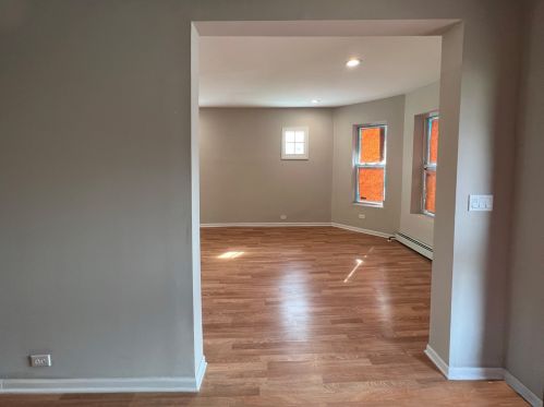 906 71st St, Chicago IL  60621-1720 exterior